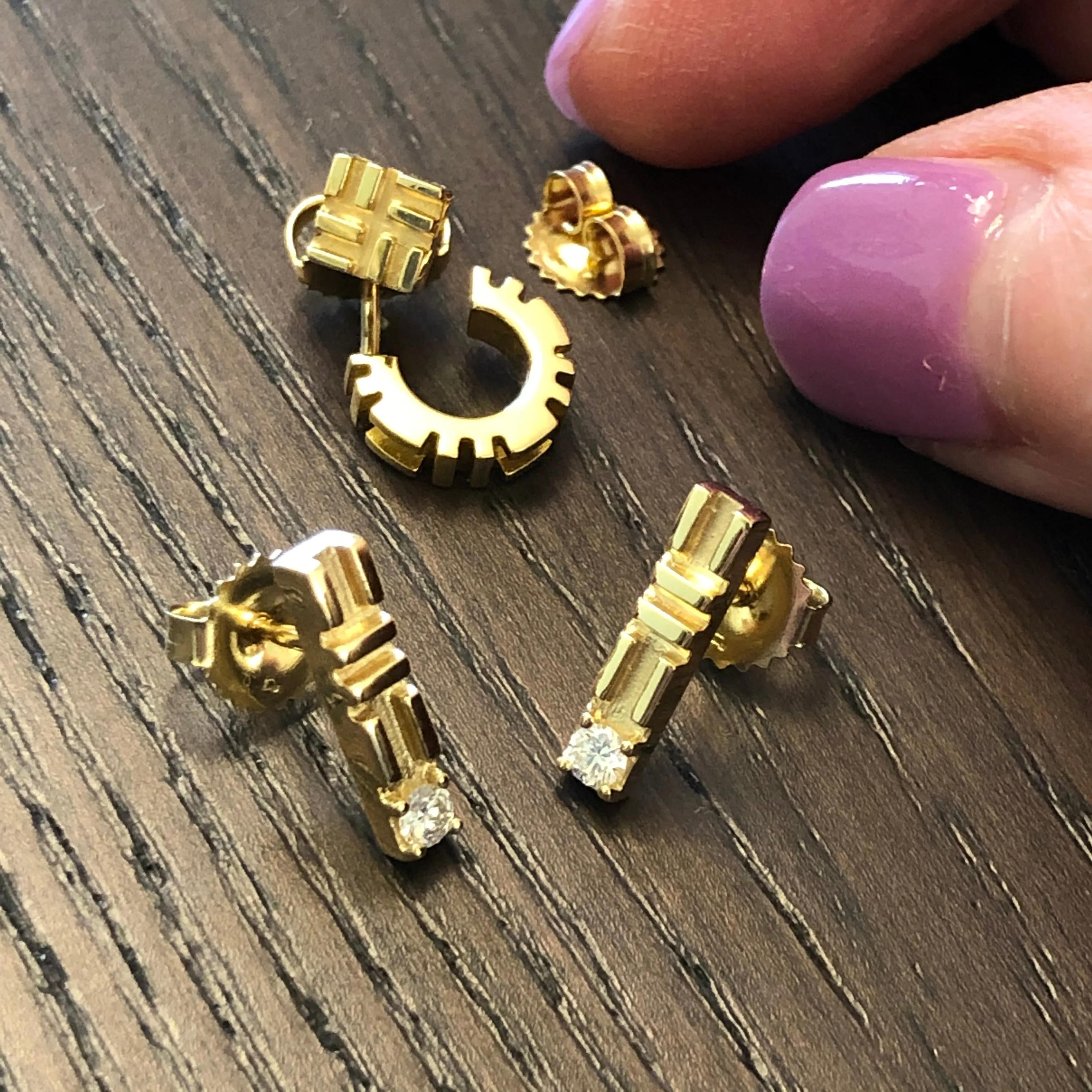 18K Yellow Gold Stud in the City Earrings