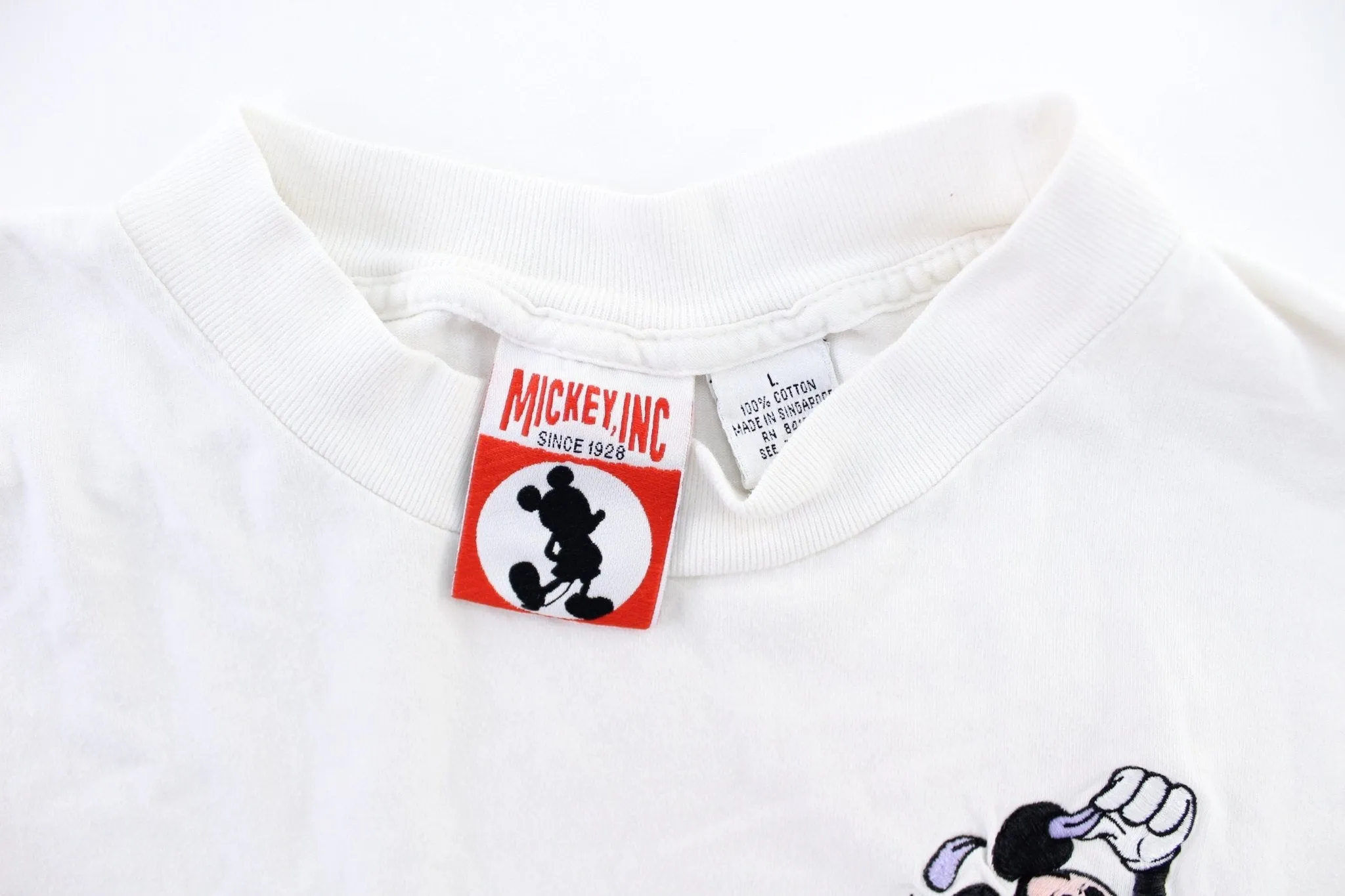 90's Mickey Inc. Embroidered Flower Petals T-Shirt