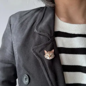 Domestic Shorthair Brooch | Tabby & Diamond shape