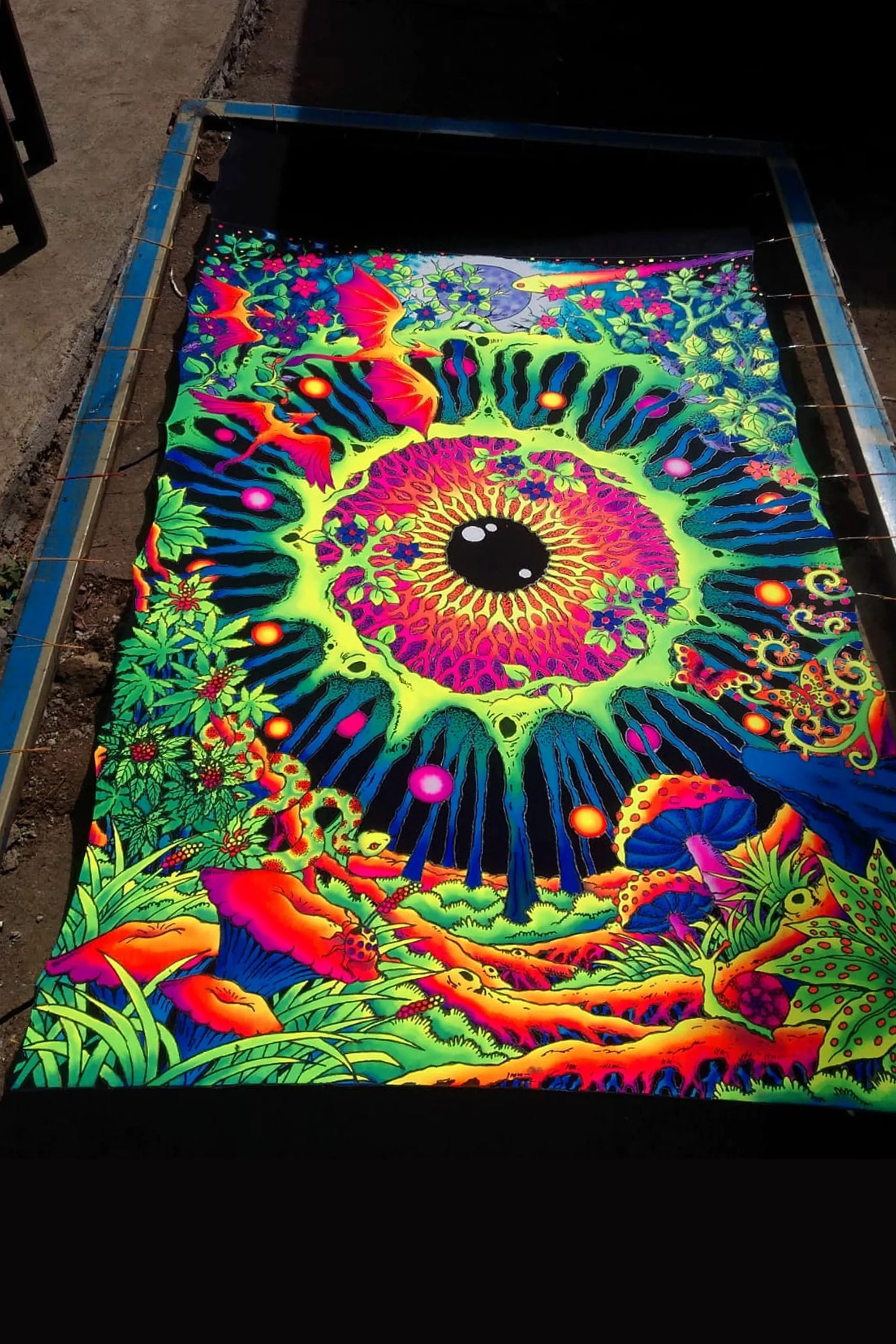 UV Wallhanging : Cosmic Eye